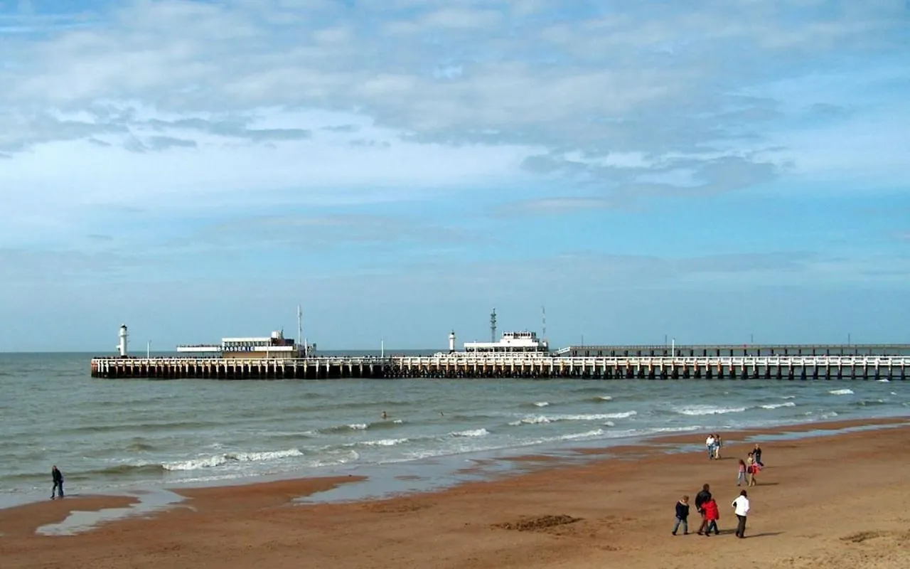 Ruim En Warm Appartement In De Winkelstraat Van Oostende Βέλγιο